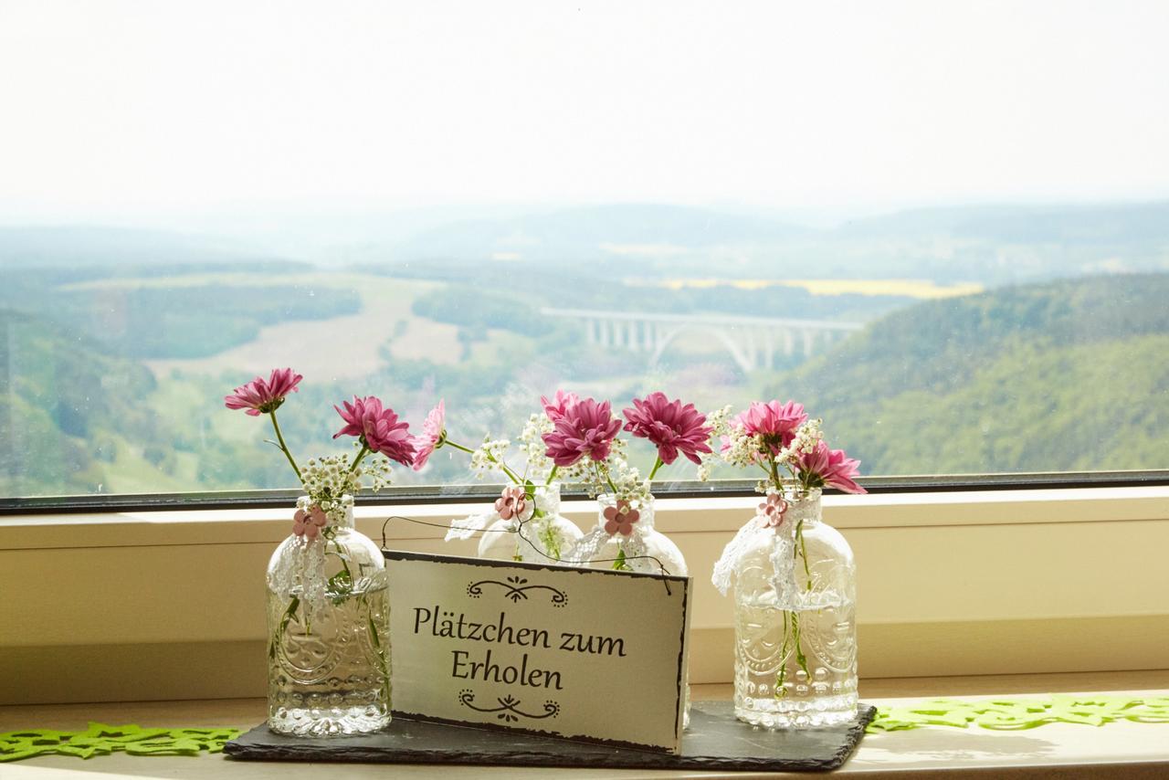 Die Triniushuette "Thueringens Schoenste Aussicht" Hotel Rauenstein Exterior photo